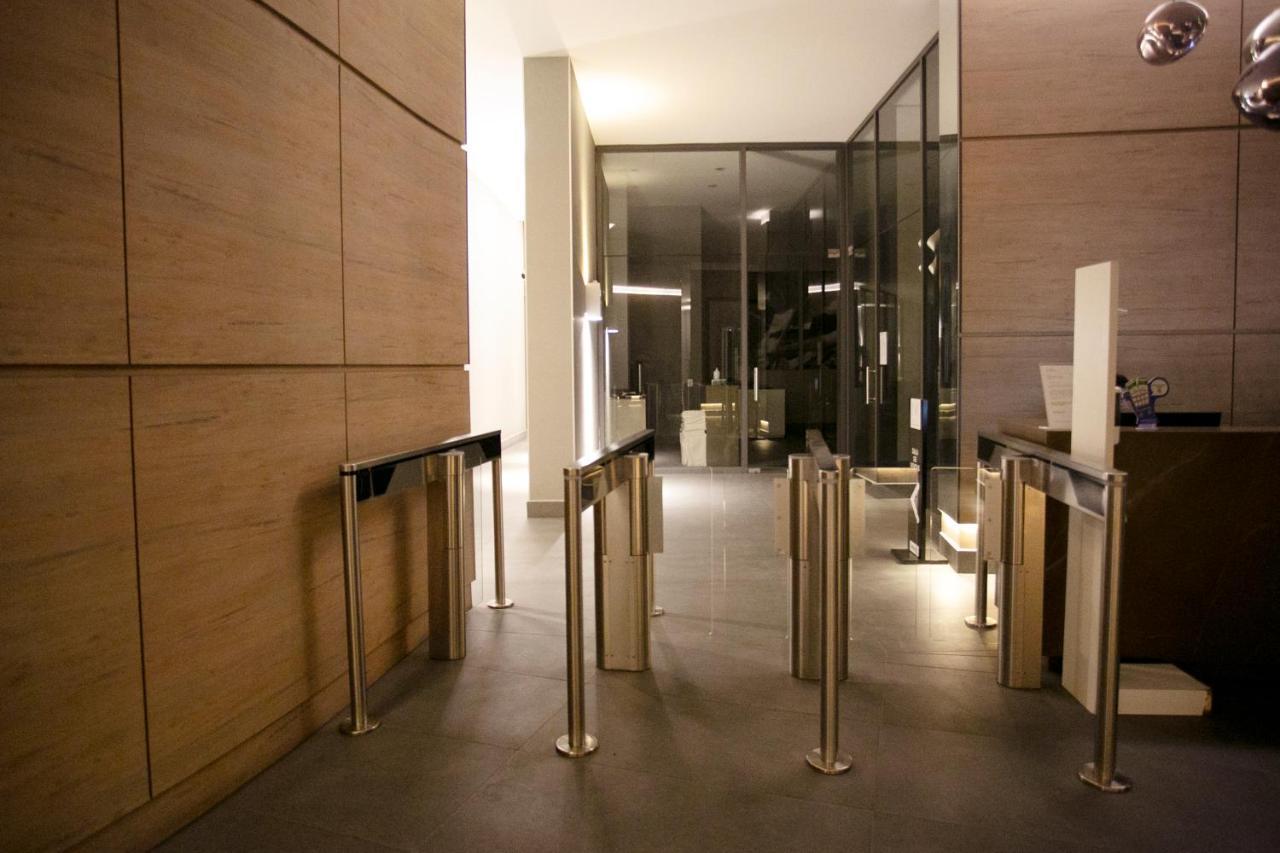 Luxury Apartment, Piso 34, De Lujo. *