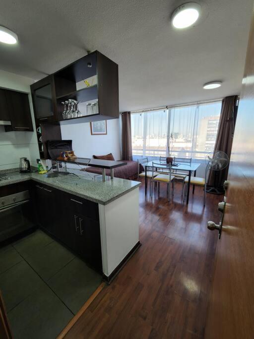 Familiar En El Centro De 16 B Apartment