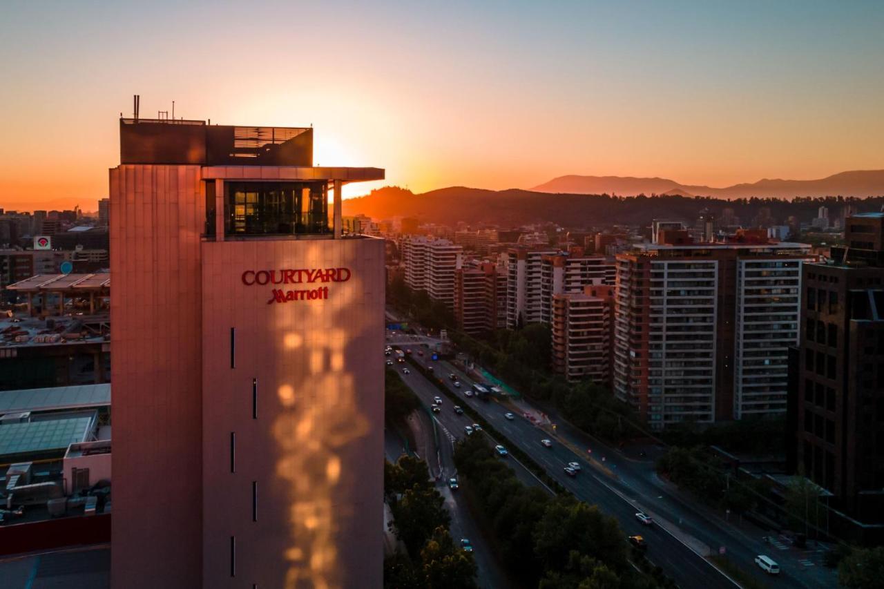 Courtyard By Marriott Condes Hotel