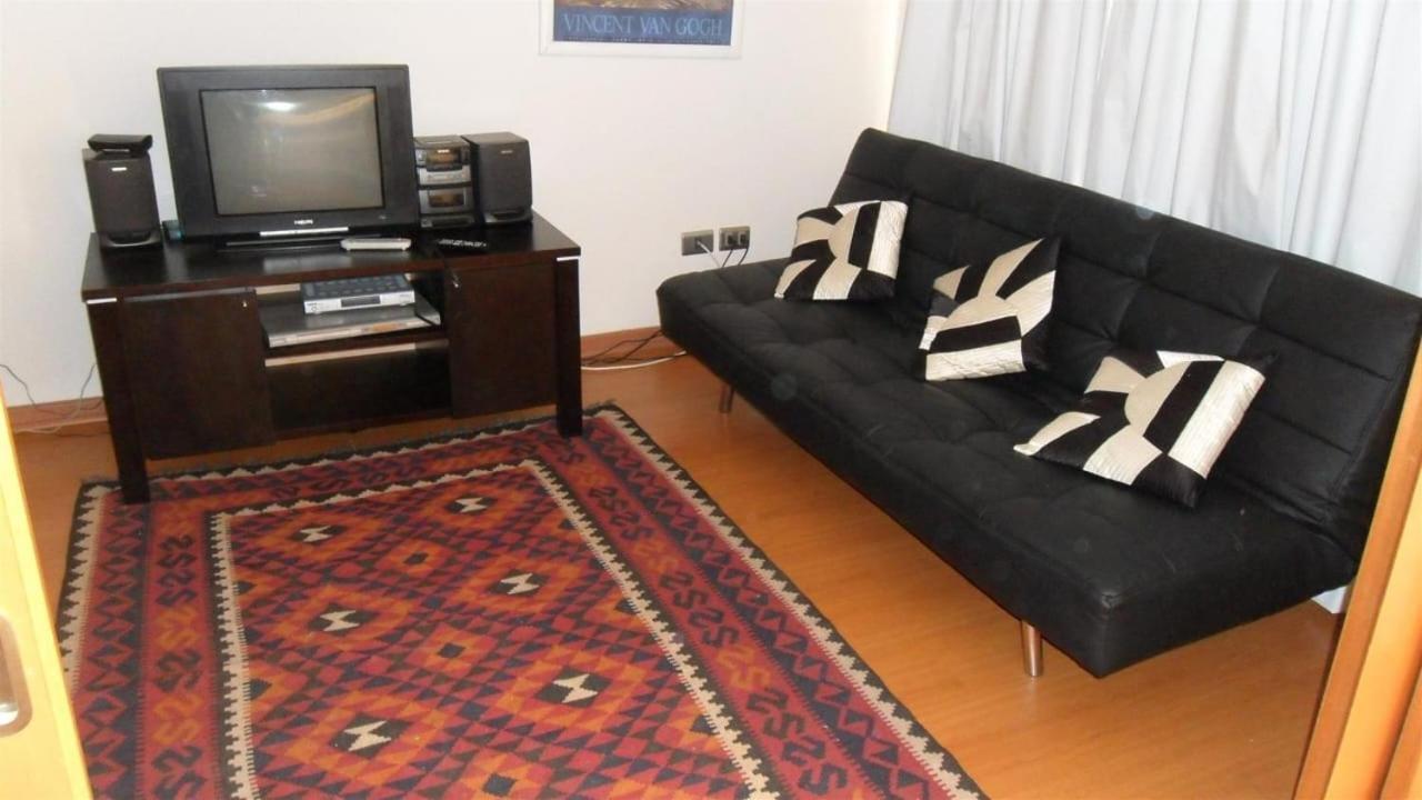 Departamento De Dos Ambientes Con Excelente Ubicacion En Barrio Lastarria * Santiago