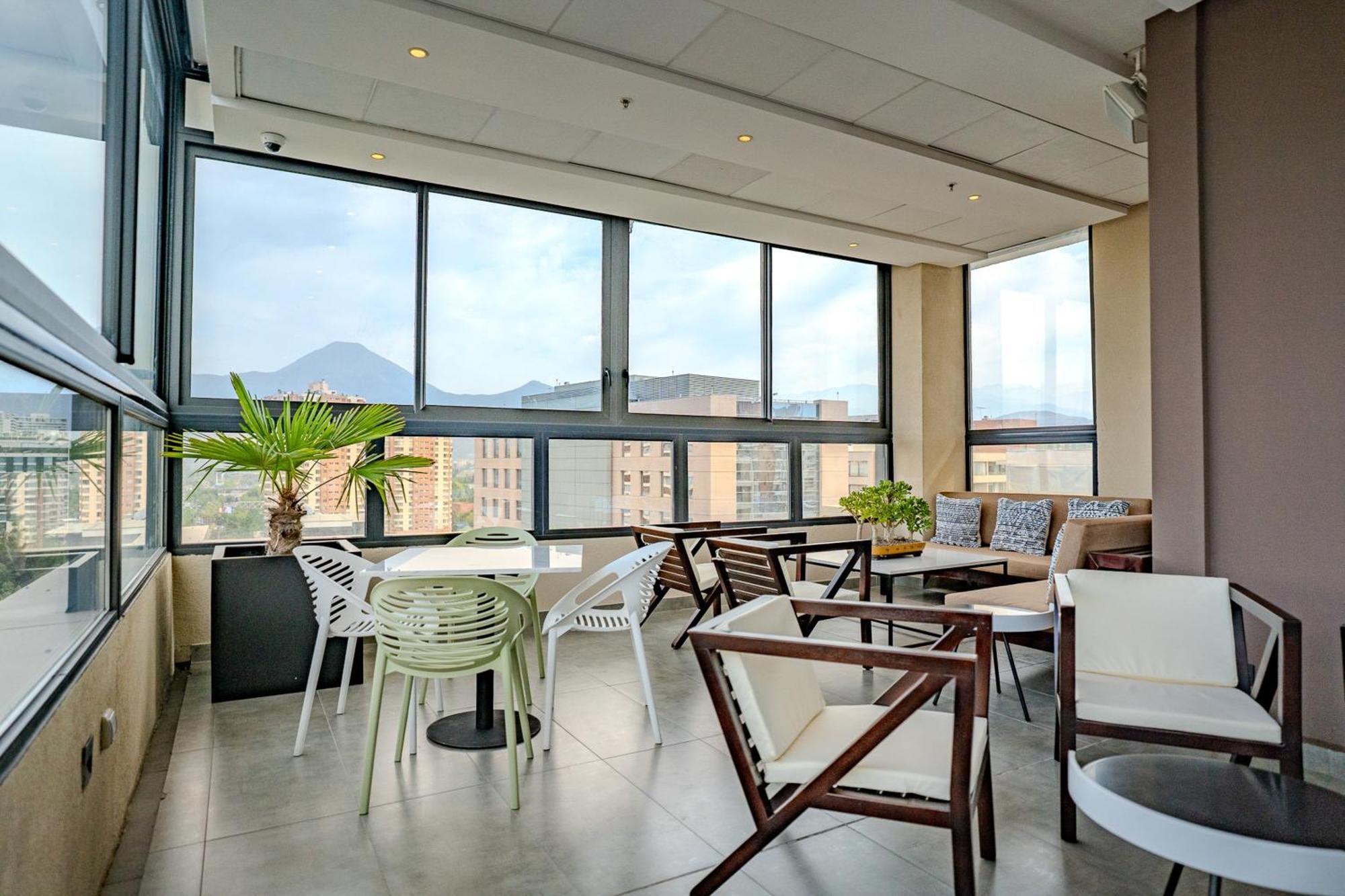 Hampton By Hilton Condes