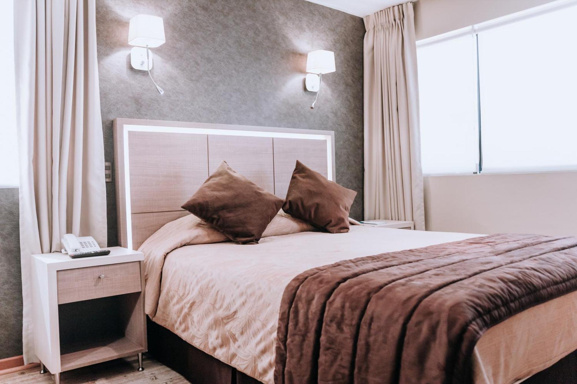 Hotel Diego De Velazquez 3*