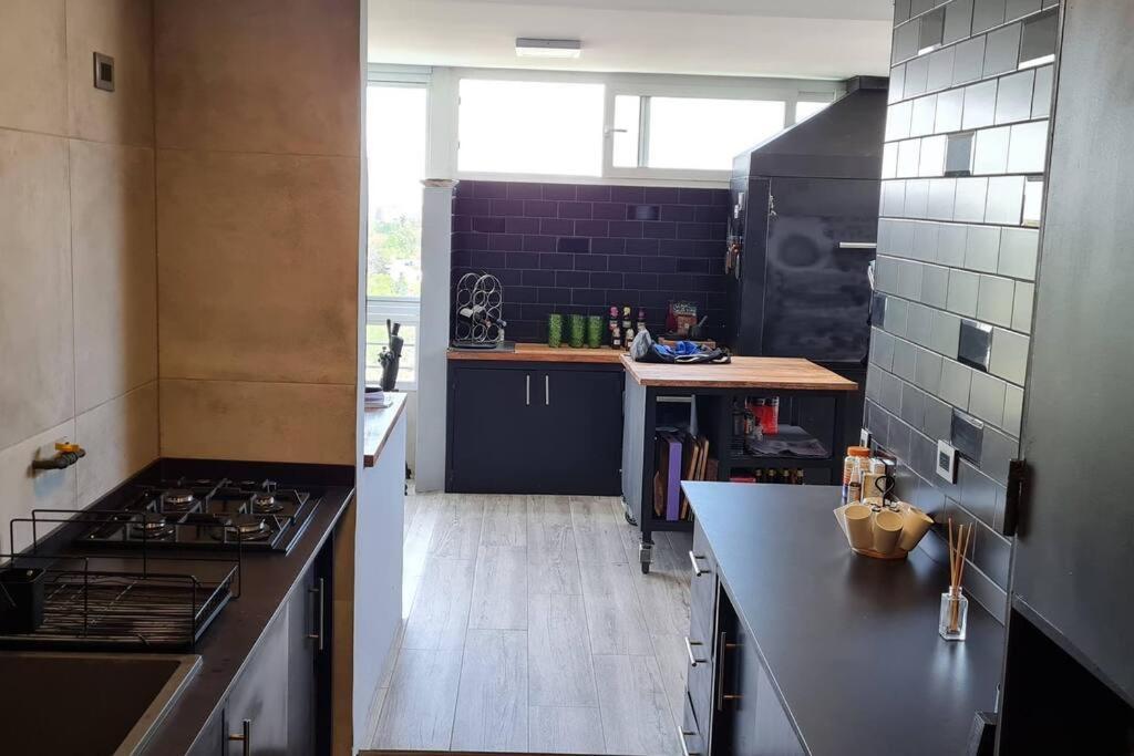 River And Parkside Penthouse With Spectacular View