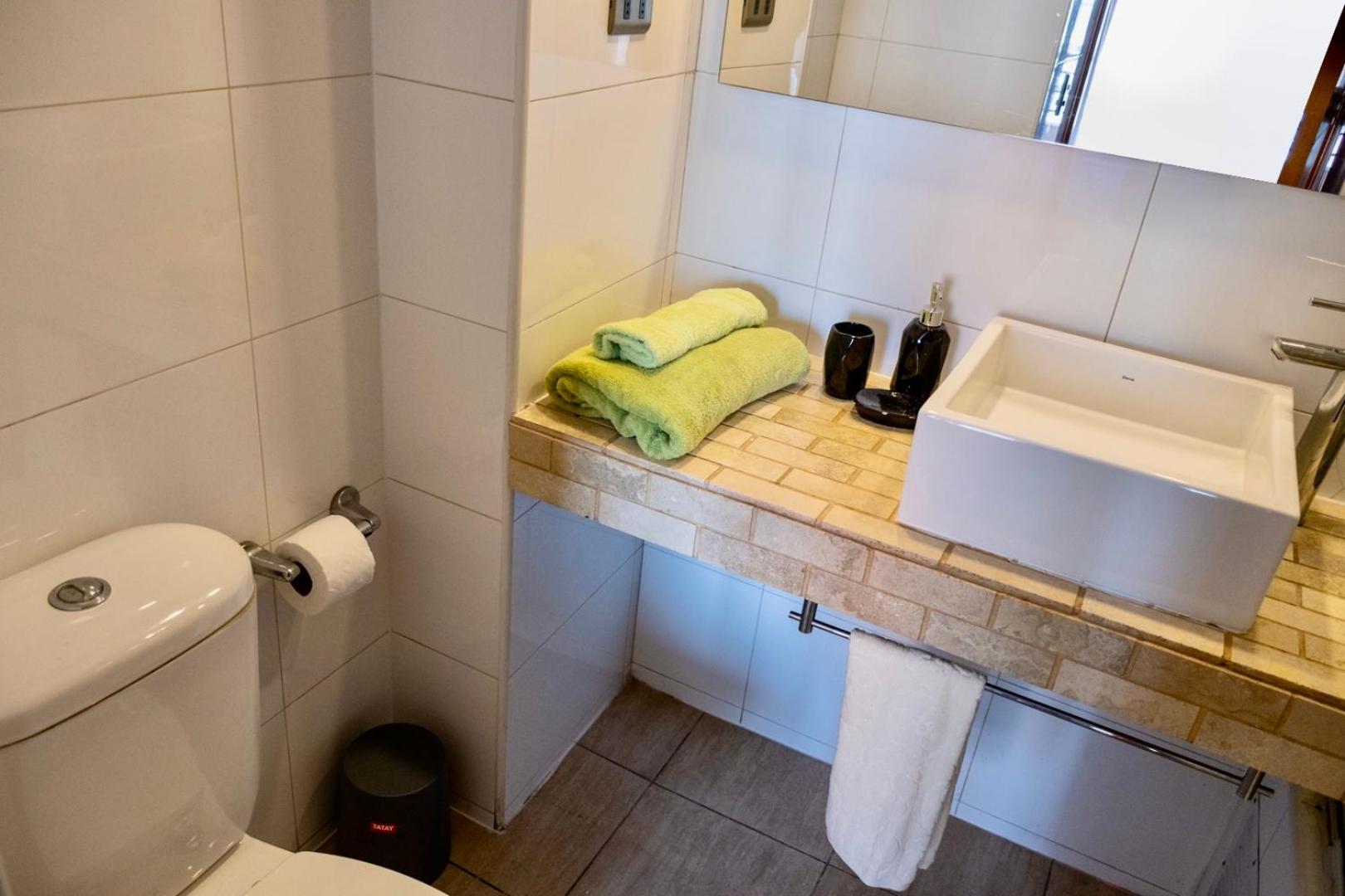Confortable Departamento A Pasos De Escuela Militar 1 Dormitorio + 1 Persona Extra Apartamento Santiago de Chile