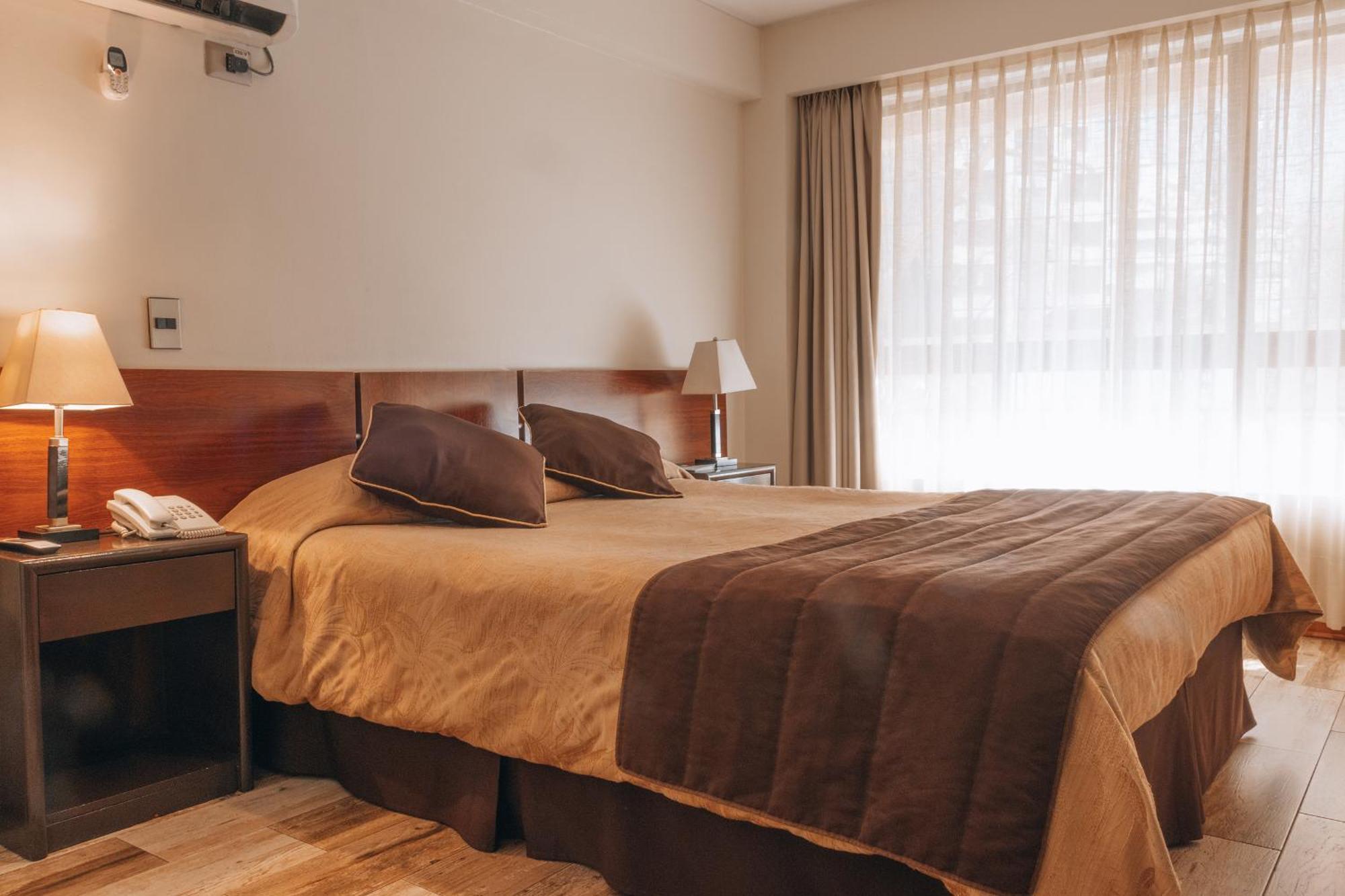 Hotel Diego De Velazquez 3*