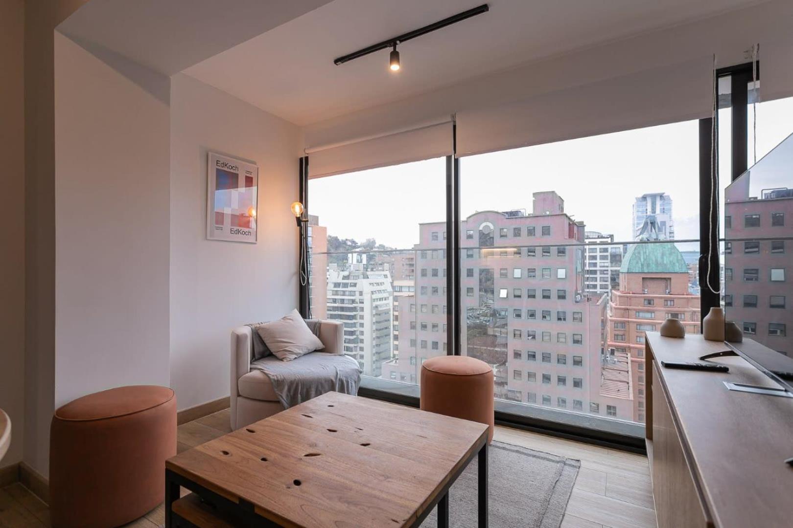 Vive La Modernidad Estudio En Barrio El Golf * Santiago