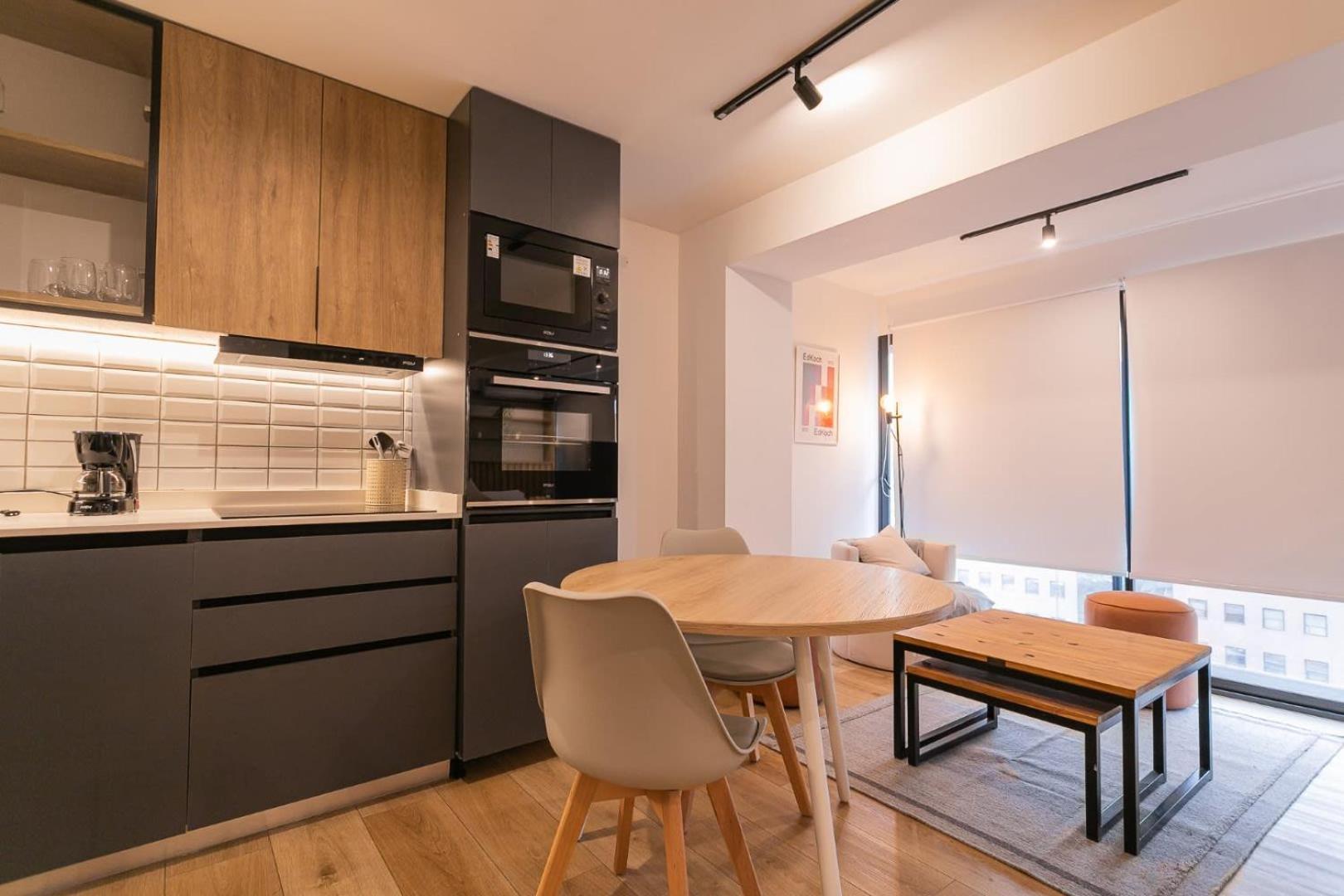 Vive La Modernidad Estudio En Barrio El Golf Santiago