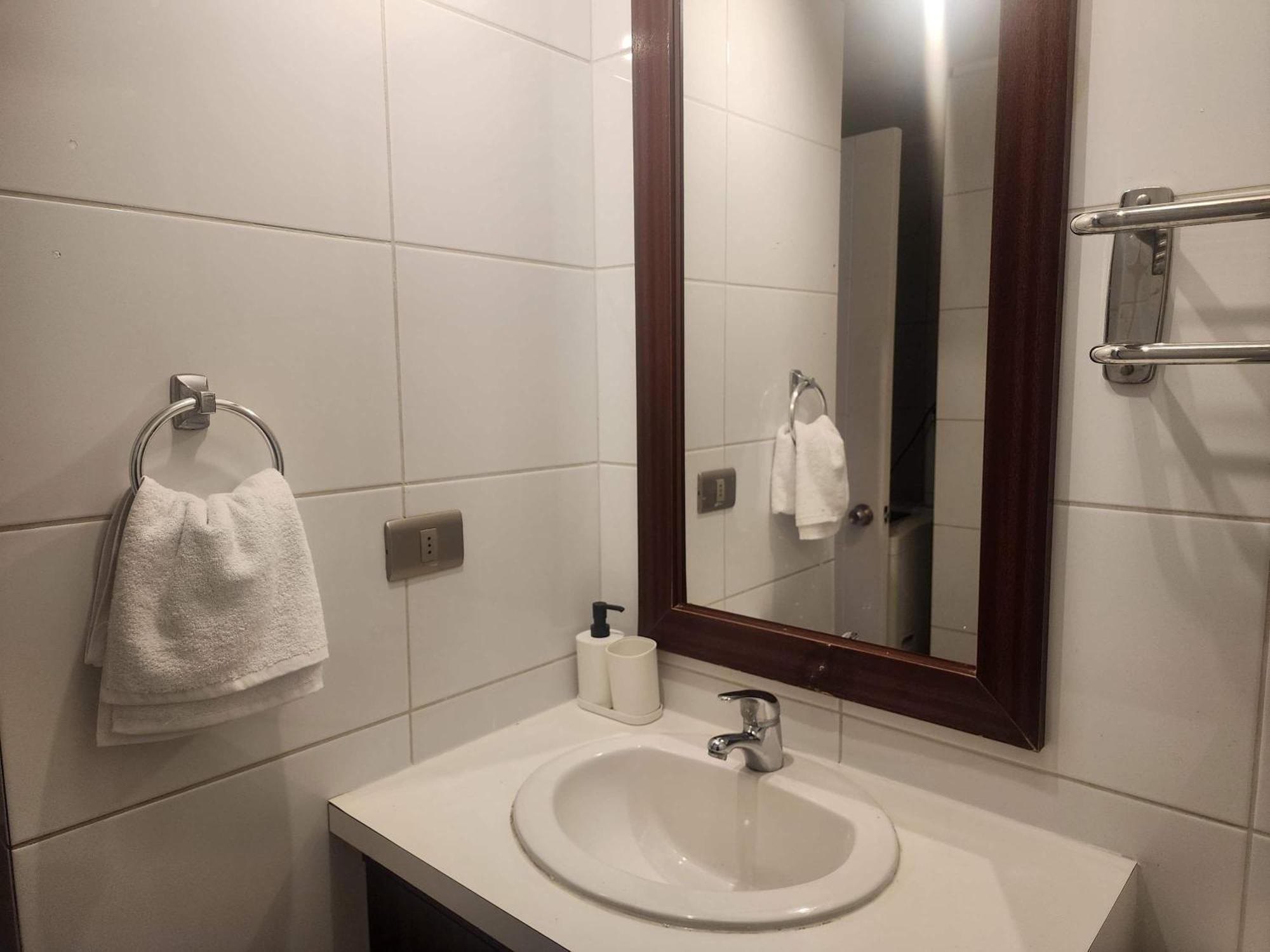Hom I Comodo Departamento 3pax 2d1b Calle Merced Stgo Apartamento *