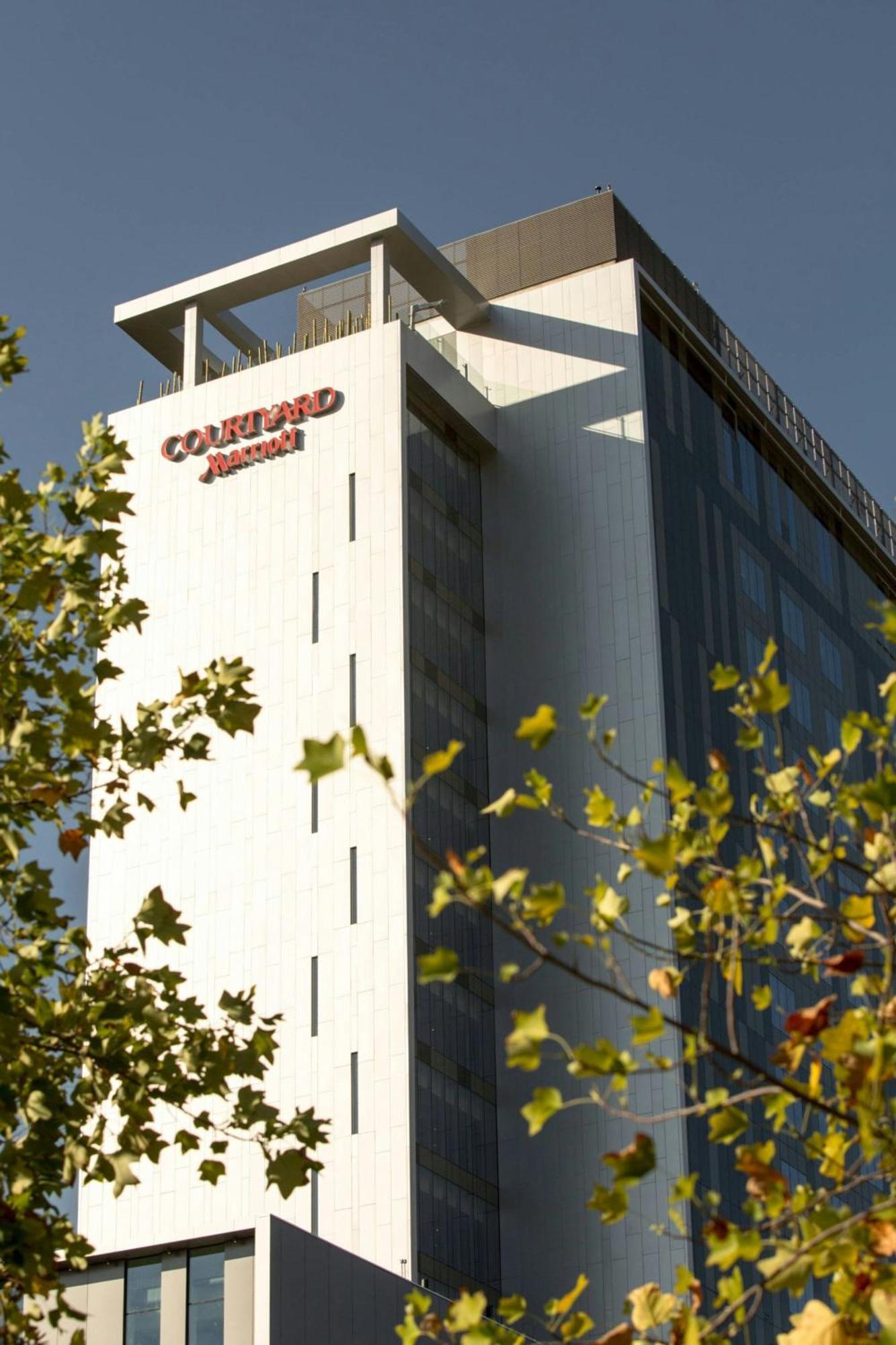 Hotel Courtyard By Marriott Condes Santiago de Chile