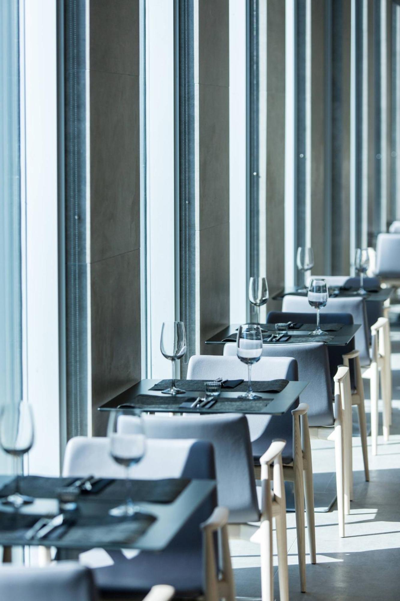Courtyard By Marriott Condes 4*
