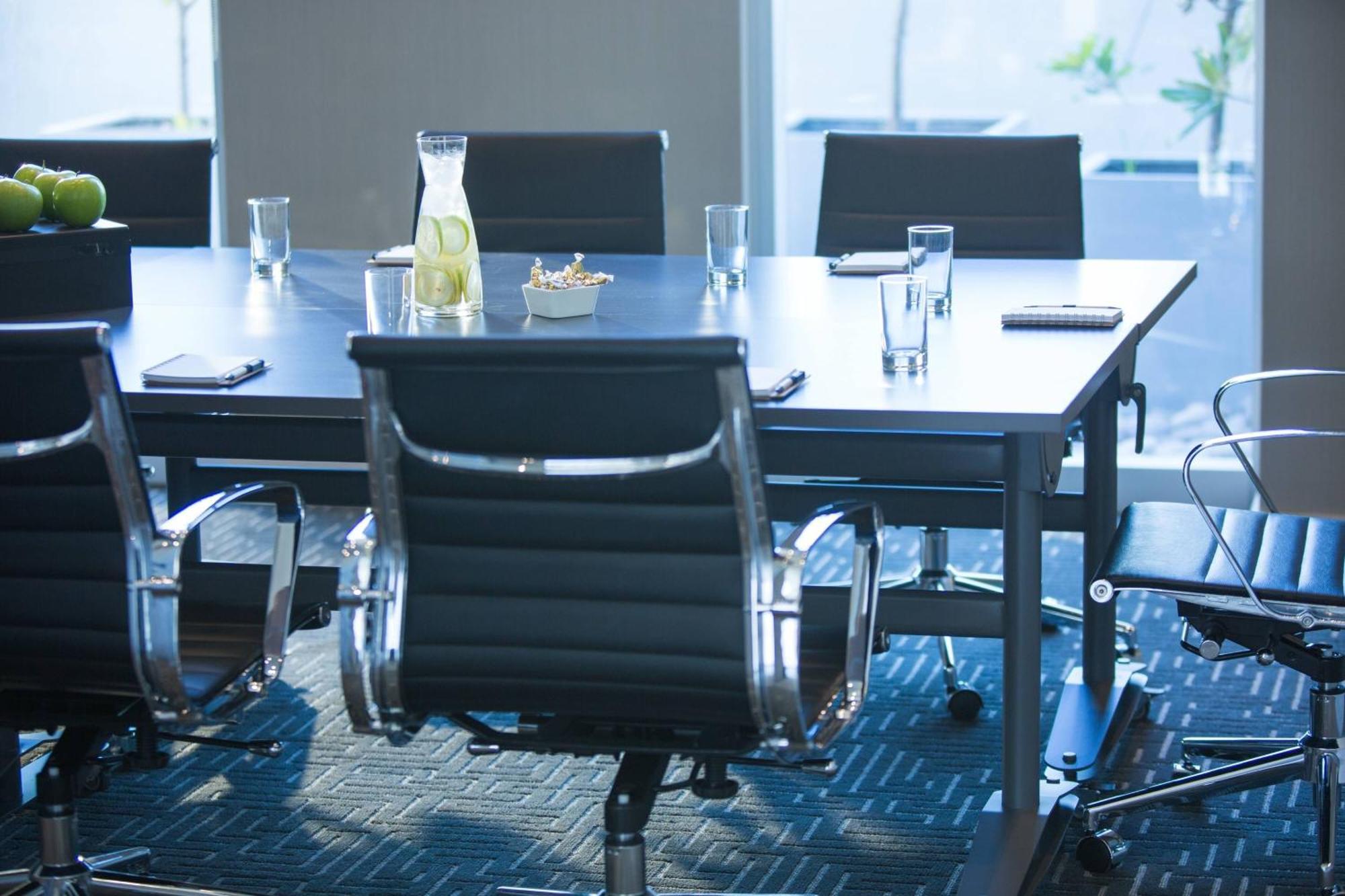 Courtyard By Marriott Condes