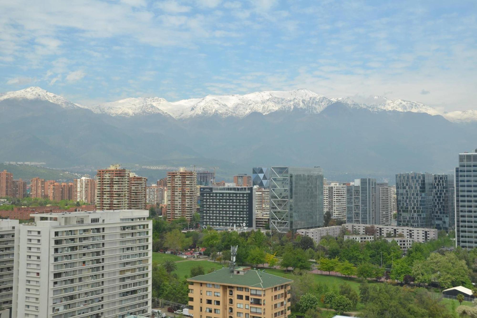 Courtyard By Marriott Condes Hotel Santiago de Chile