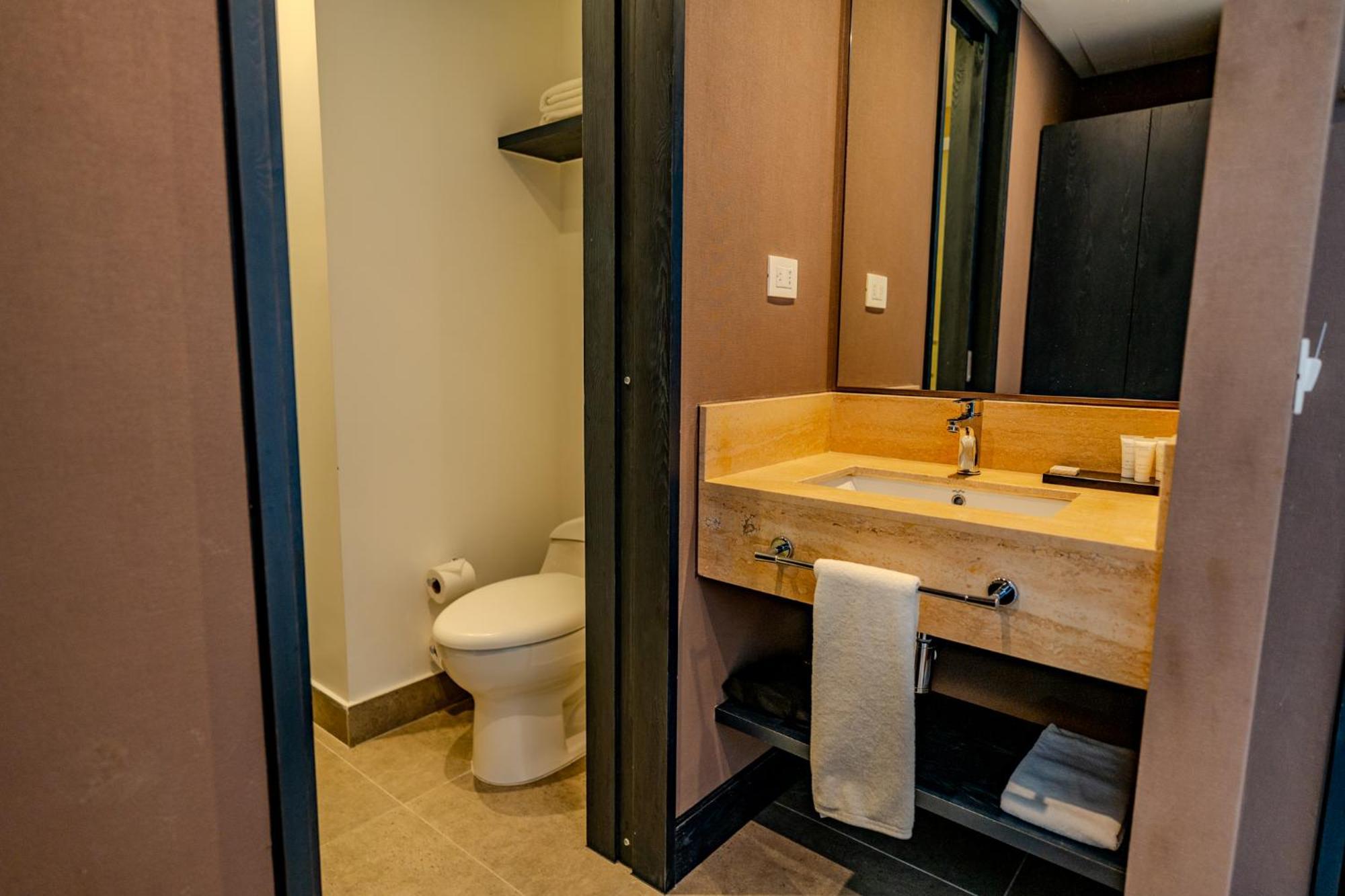 Hotel Hampton By Hilton Condes Santiago de Chile