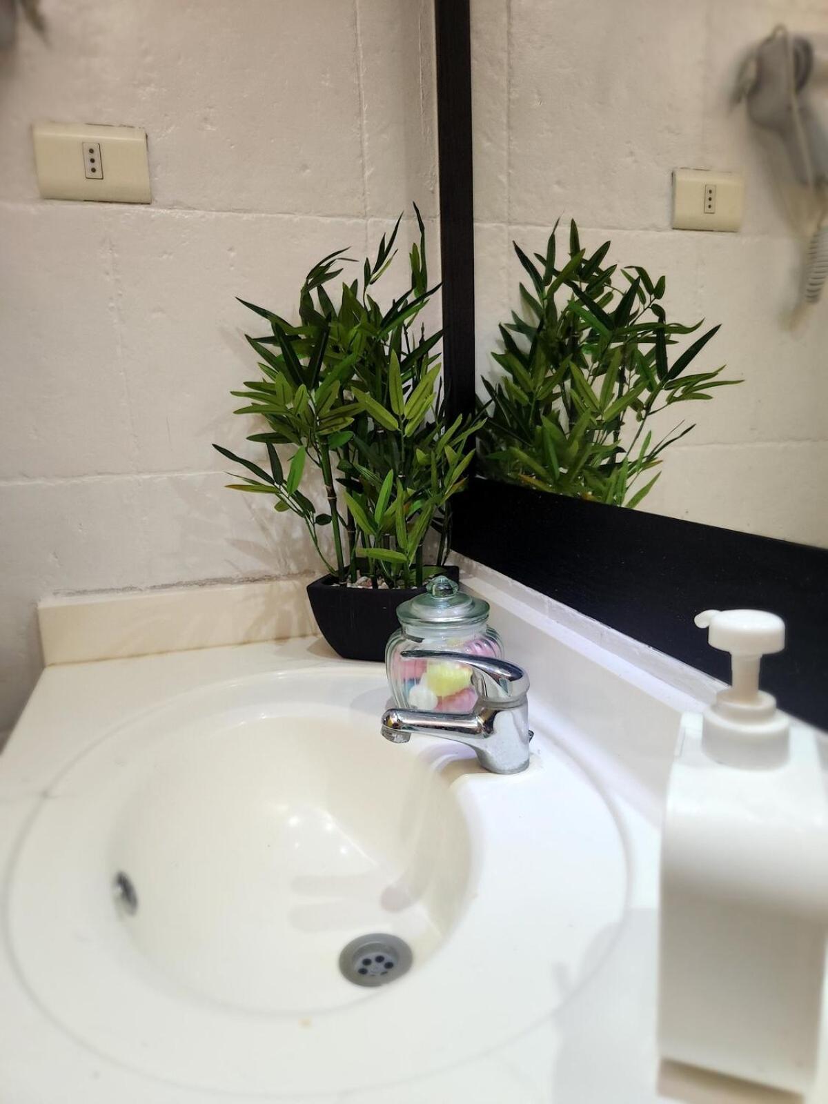 Apartamento Dpto Tematico Al Estilo Popart En El Centro 5pers *