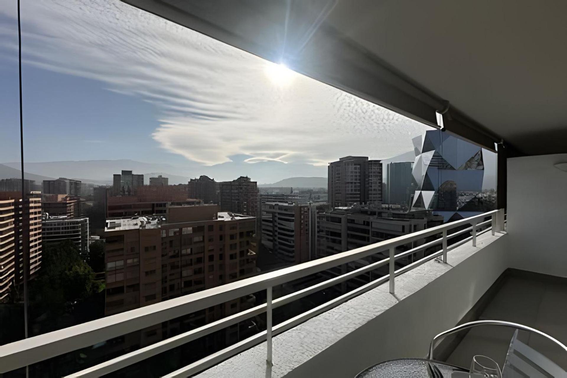 Lindo Y Mariposa En Condes Apartment Santiago