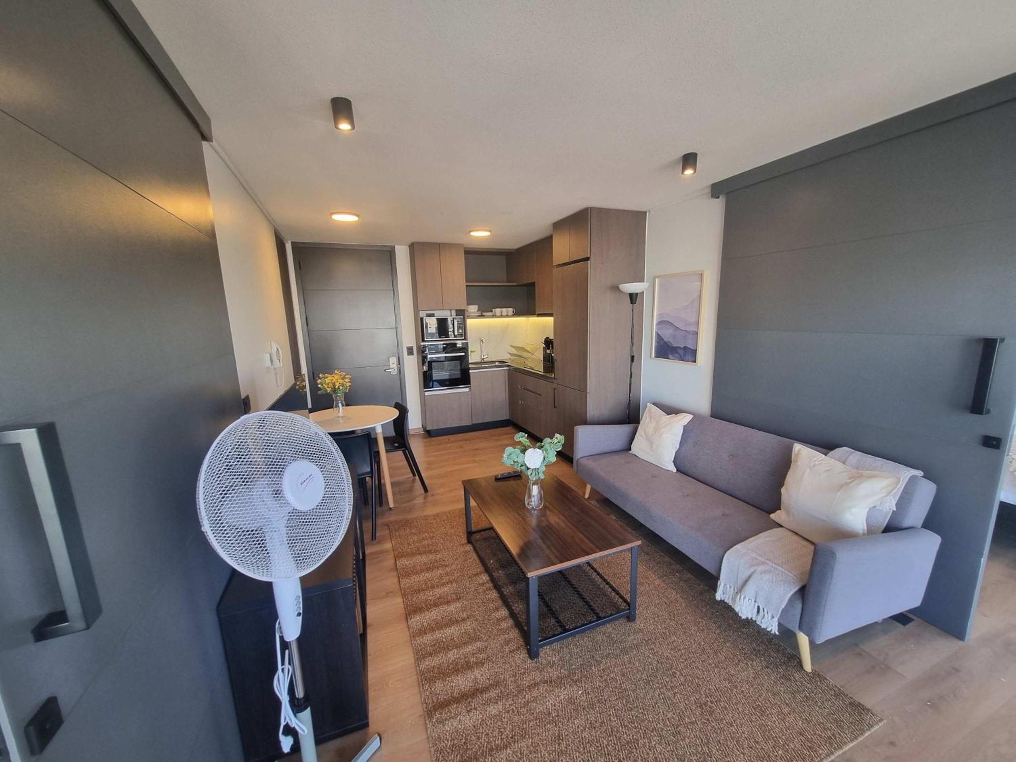 Stylish 2br Retreat In Condes Oasis * Santiago