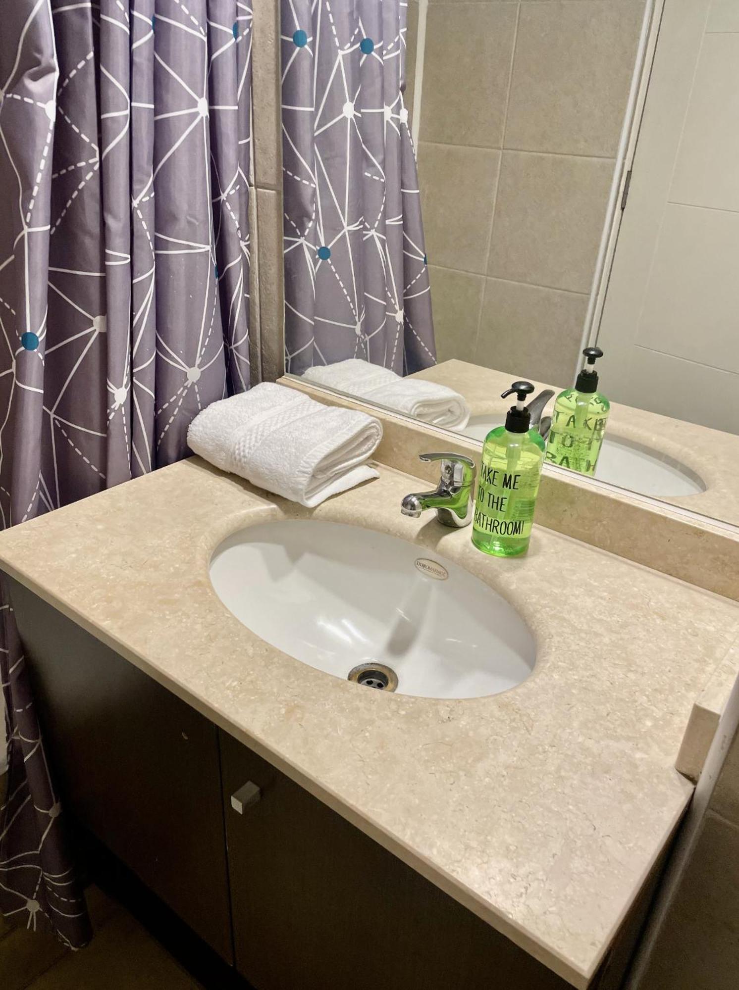 Condes, Aire Acondicionado, Gym, Piscina * Santiago