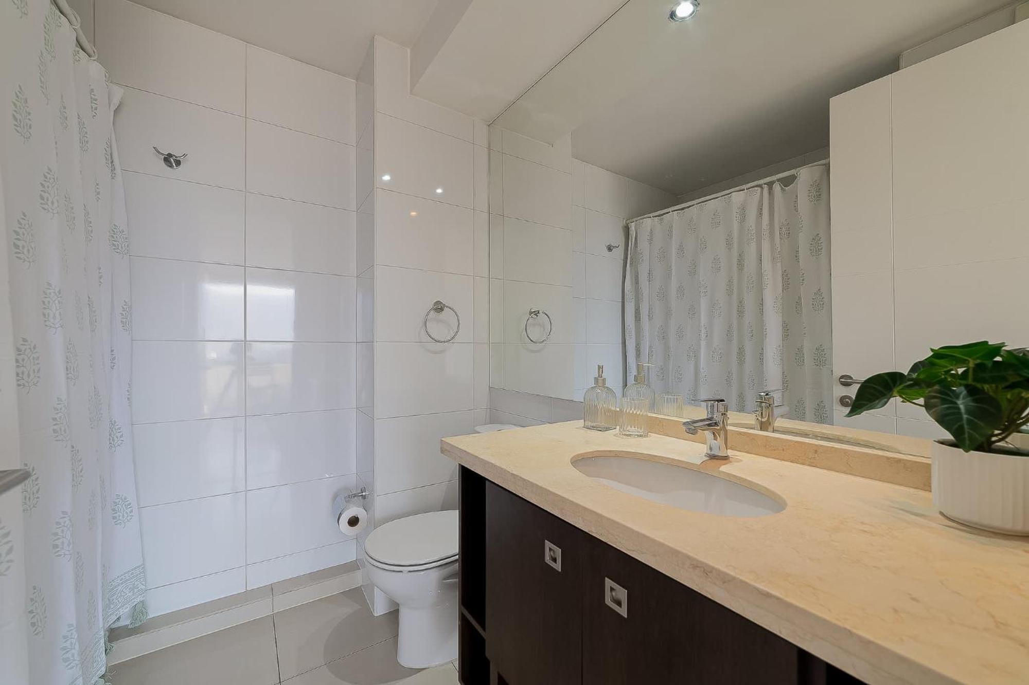 Stylish 2br In Condes Walk To Mall & Park * Santiago