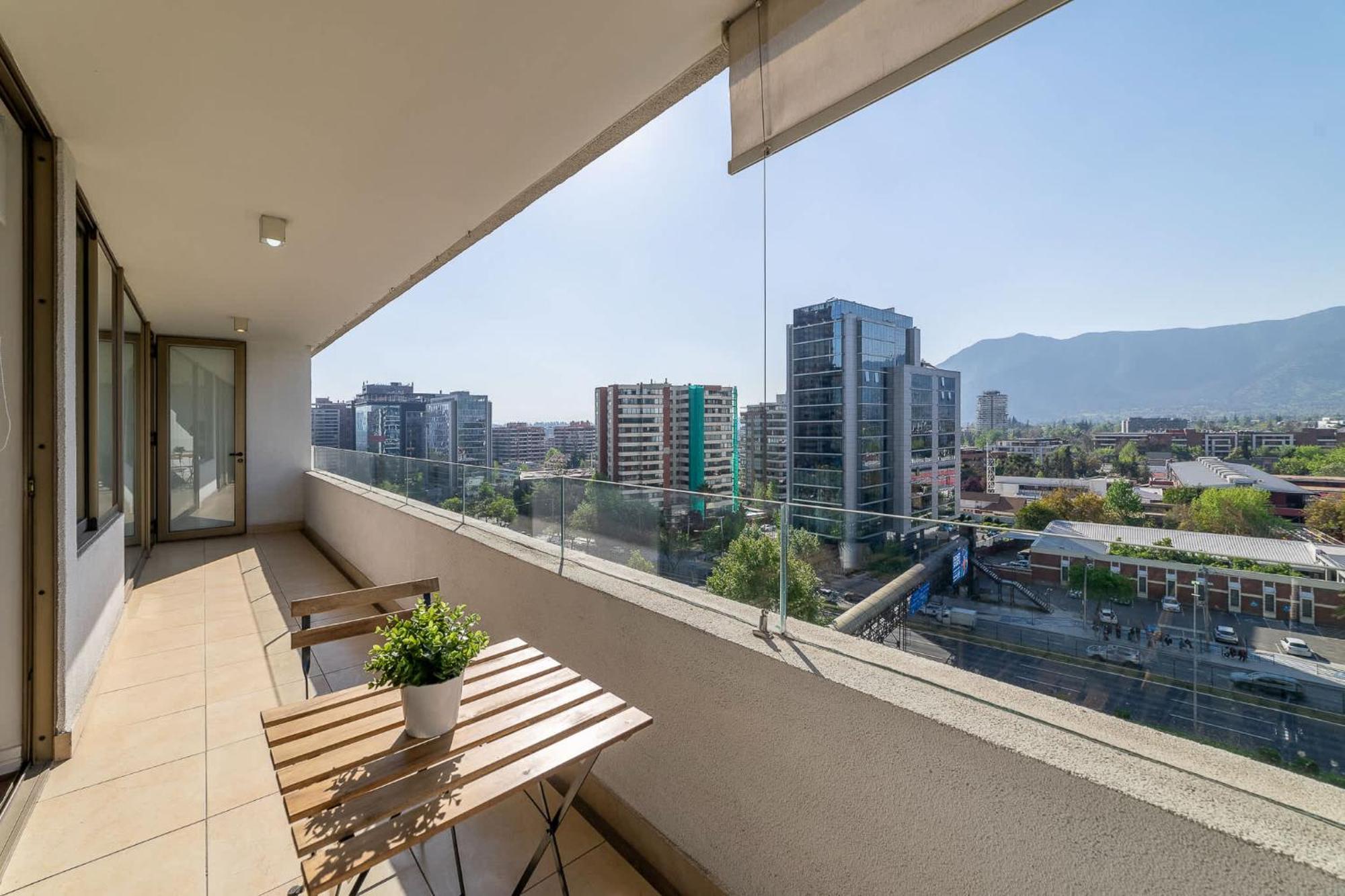 Stylish 2br In Condes Walk To Mall & Park * Santiago