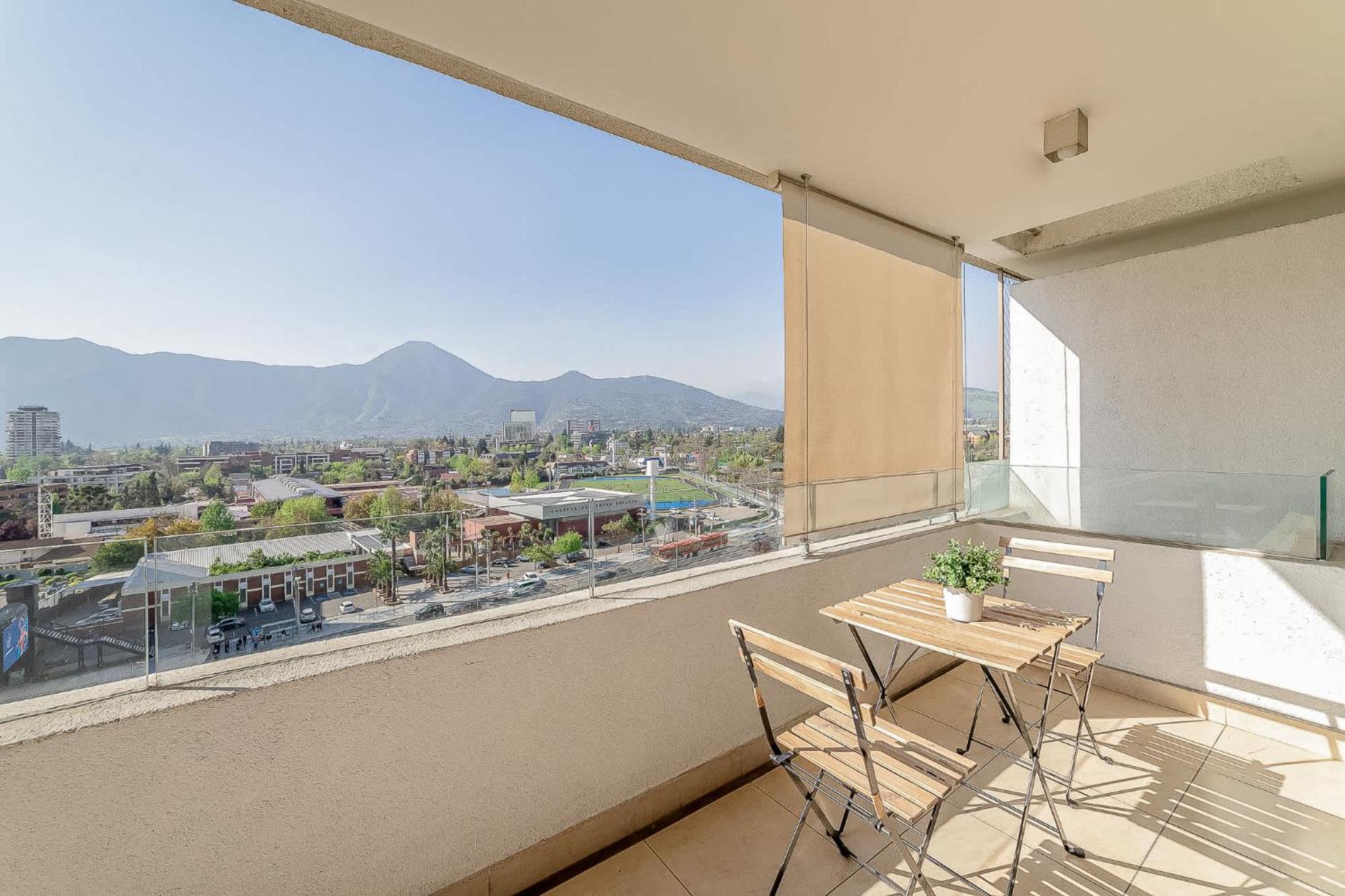 Stylish 2br In Condes Walk To Mall & Park * Santiago