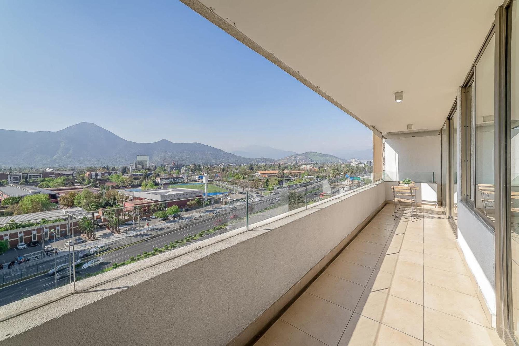 Stylish 2br In Condes Walk To Mall & Park