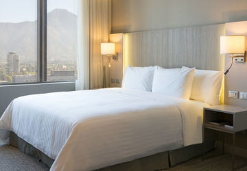 Courtyard By Marriott Condes 4*