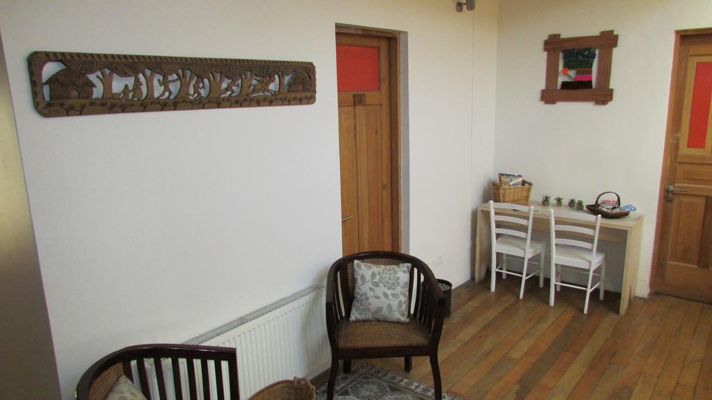 Hotel Hostal Caracol Santiago