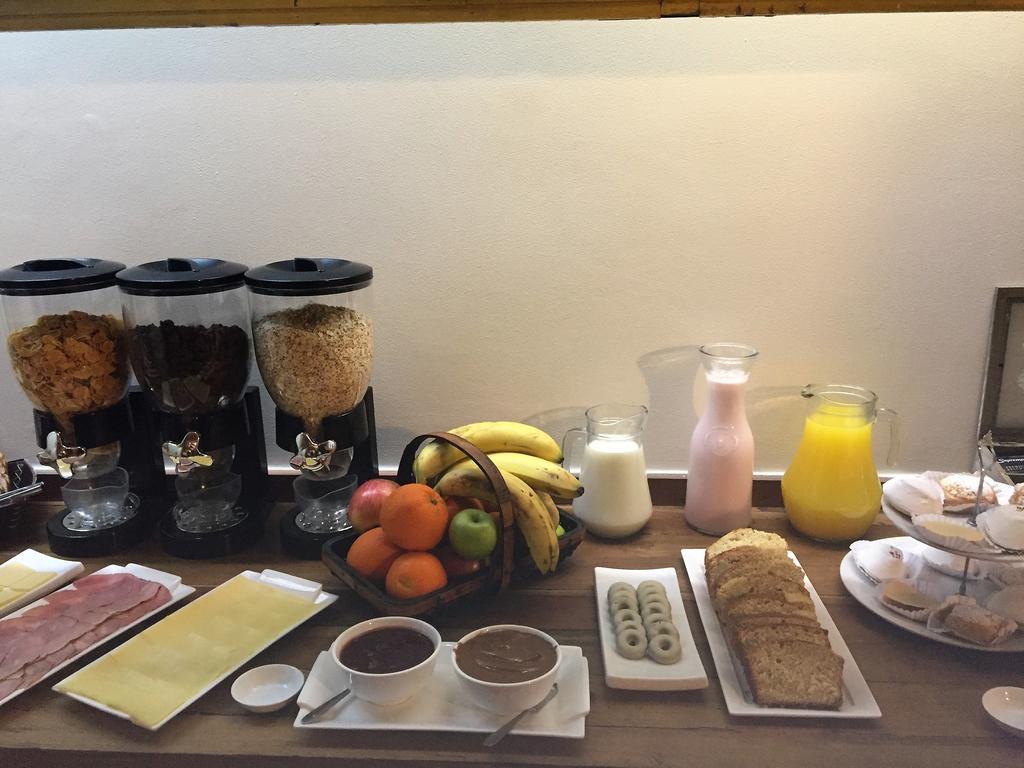 Hostal Caracol Hotel 3*