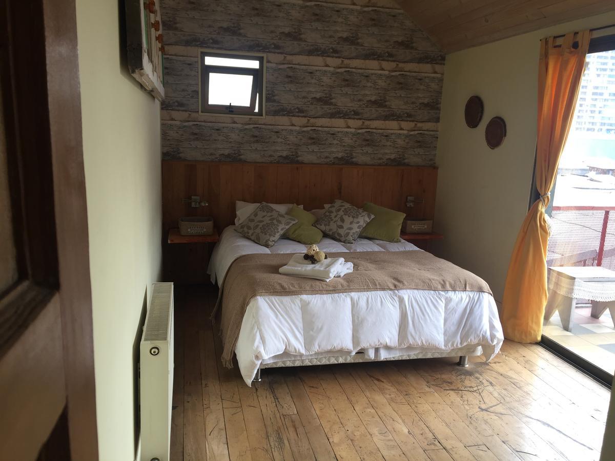 Hostal Caracol 3*