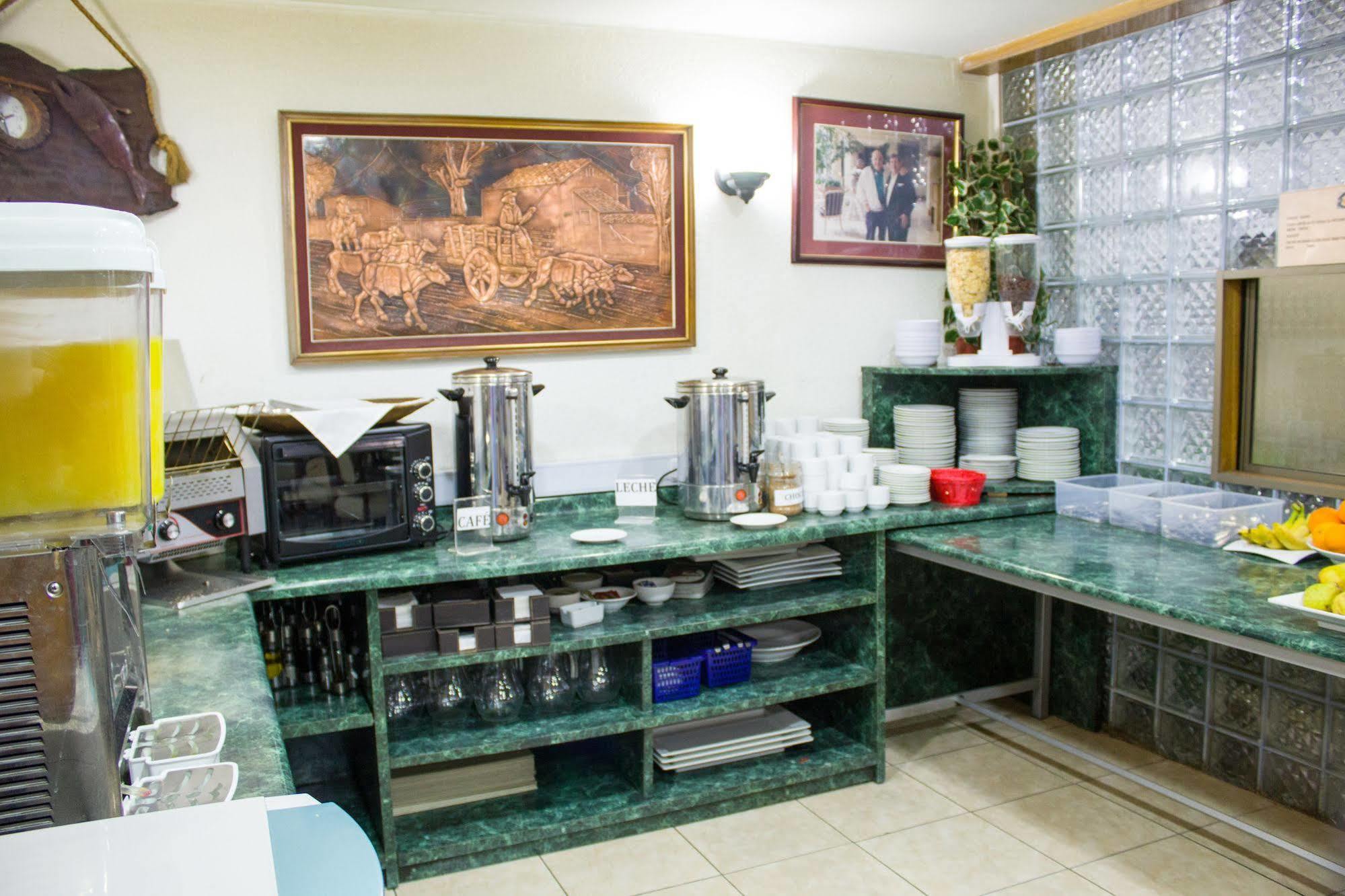 Khách sạn Windsor Santiago