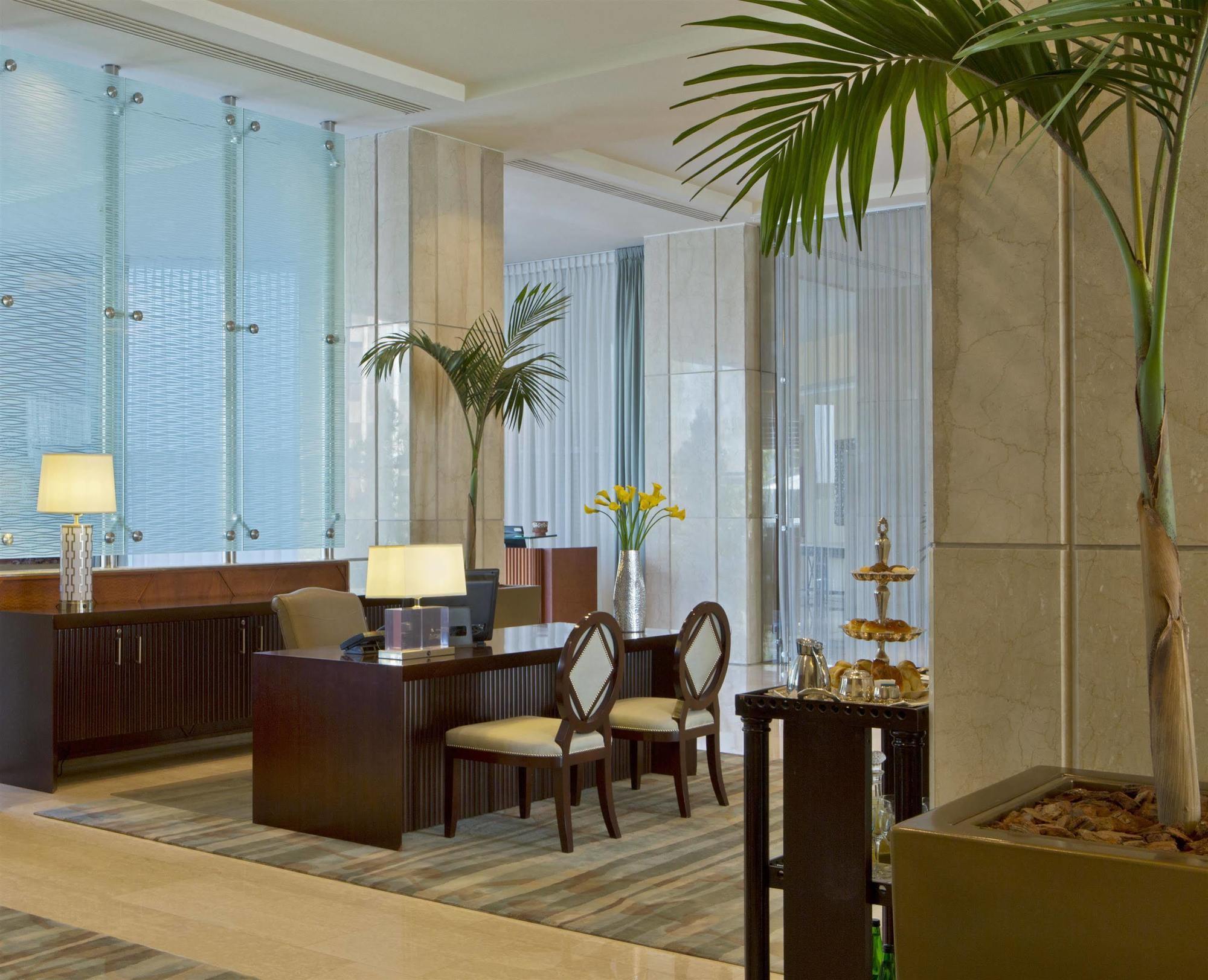 Hotel San Cristobal Tower - A Luxury Collection