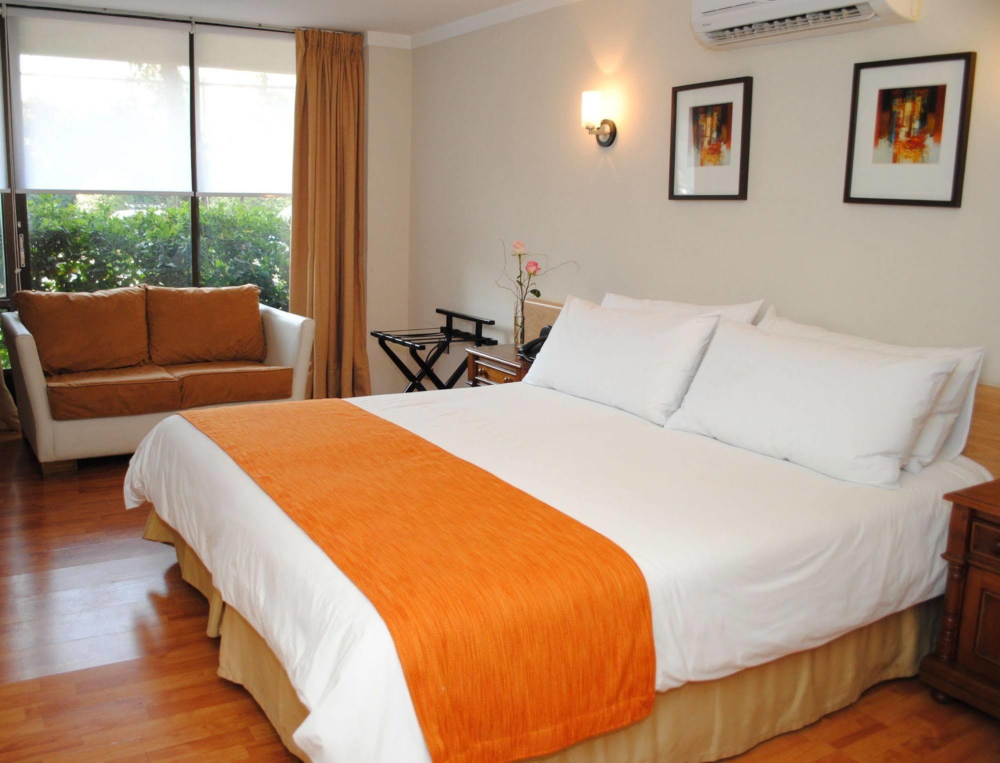 Y Centro De Eventos Manquehue Condes