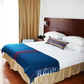Y Centro De Eventos Manquehue Condes Hotel 4*