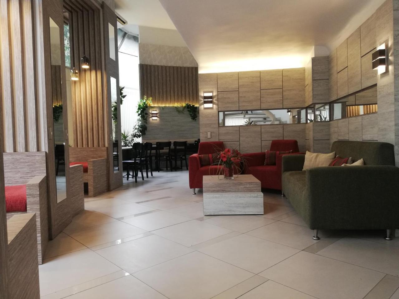 Montecarlo Hotel