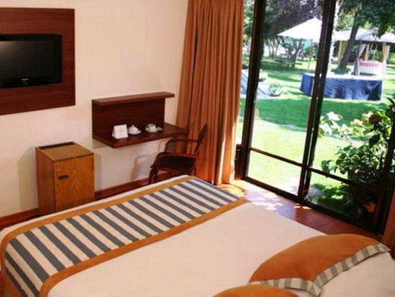 Hotel Y Centro De Eventos Manquehue Condes