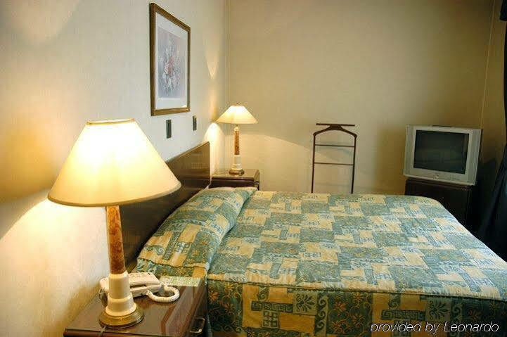 Diego De Almagro Aparthotel Santiago
