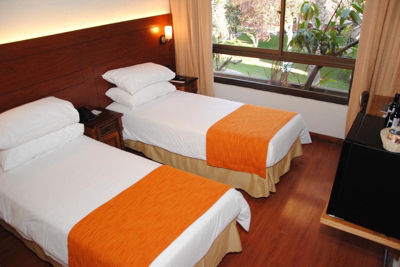 Y Centro De Eventos Manquehue Condes Hotel